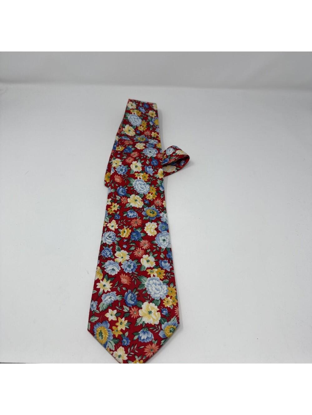 Ruff Huwen Neck Tie